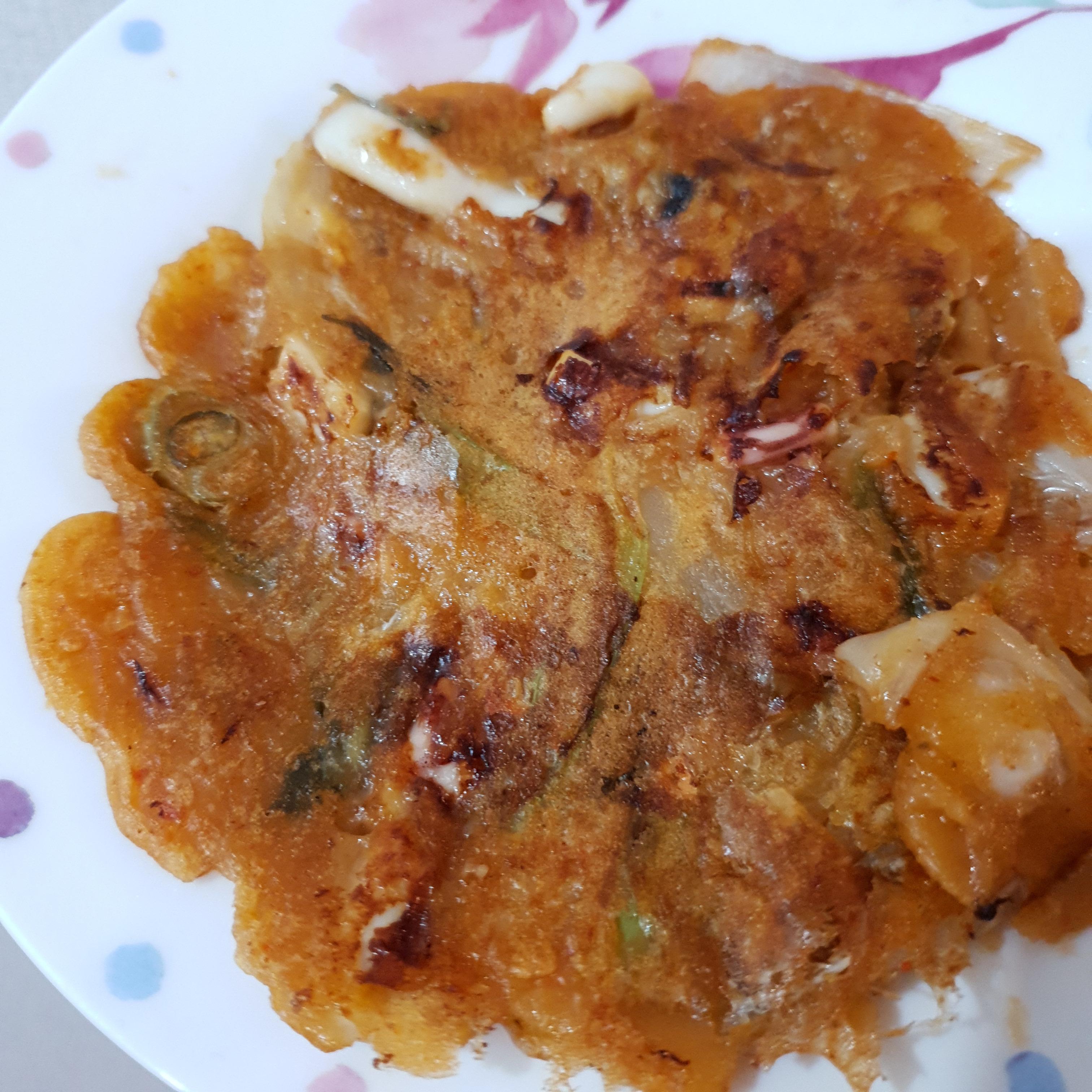  해물김치전 오징어 조개 새우넣고