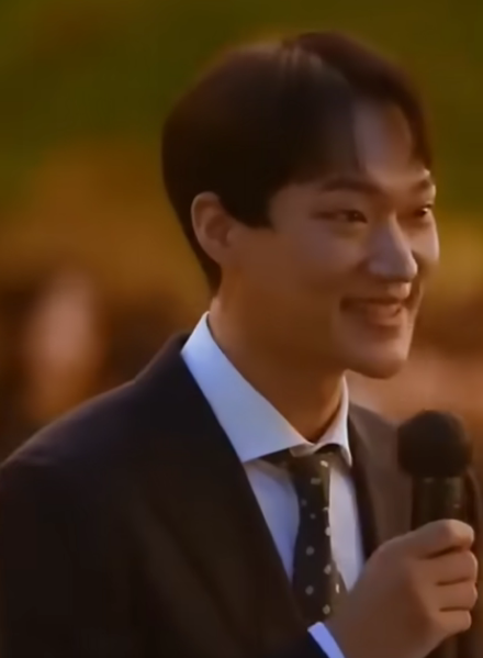 동