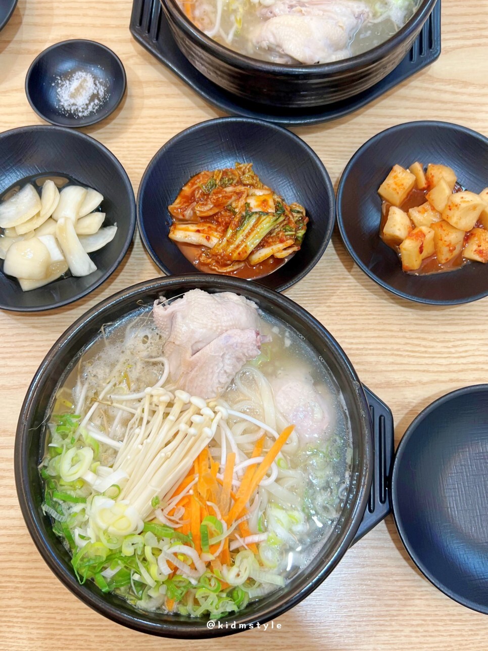 수정닭반마리칼국수 이미지