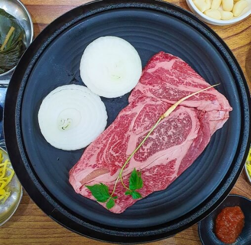 생방송투데이 막 퍼주는 집&amp;#44; 얼만데요? 서울 종로 초저가 육회비빔밥 맛집 반구정 민물장어 점심특선 통근점심 동묘역 맛집