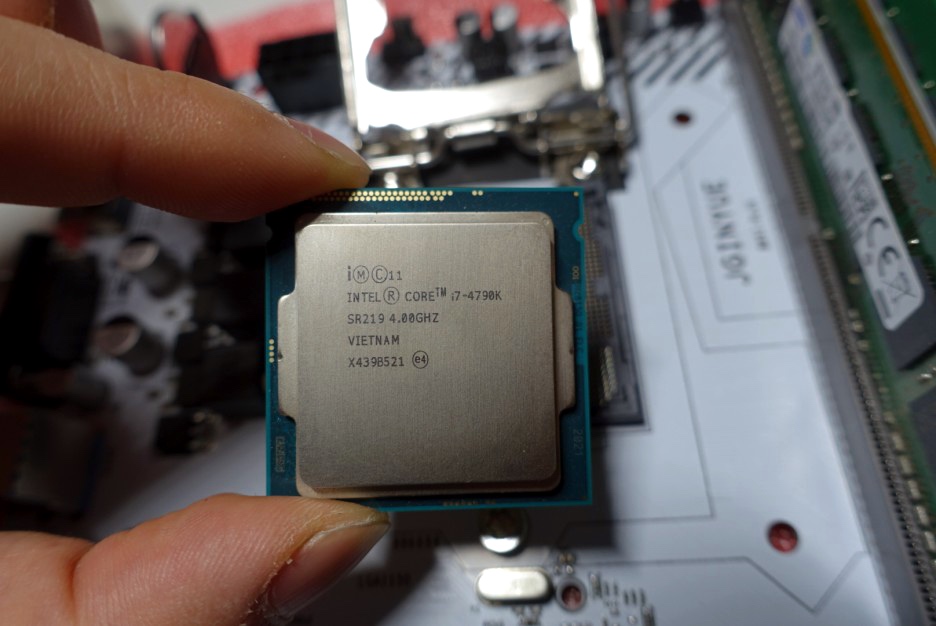  아직도 현역, i7-4790K 로 빌드한 서브용 ITX 데스크탑 조립기, 역시 알리익스프레스는 없는게 없다. -1부-