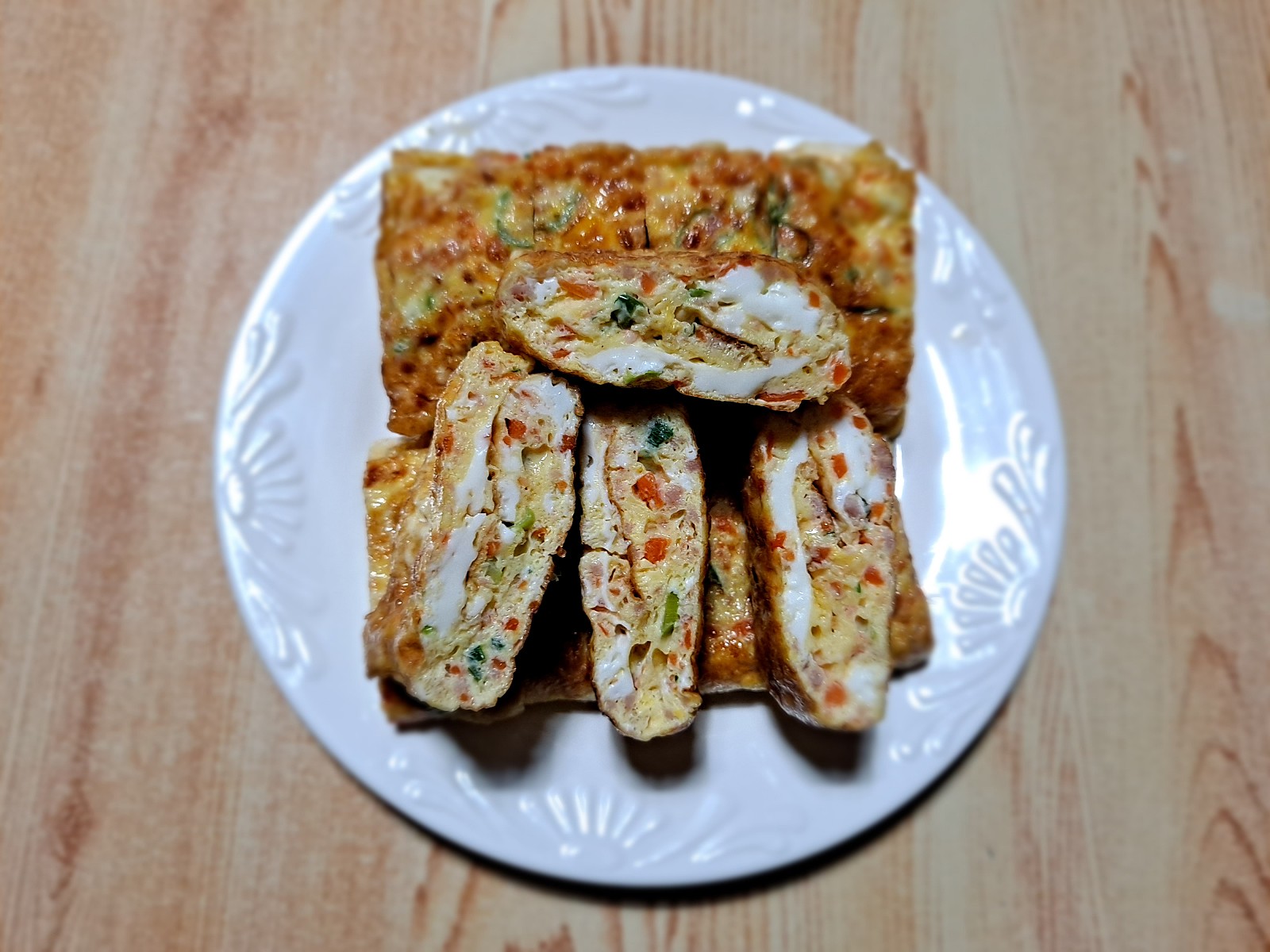  안주와 밑반찬 둘 다 돼요, 계란말이(Rolled Omelet)
