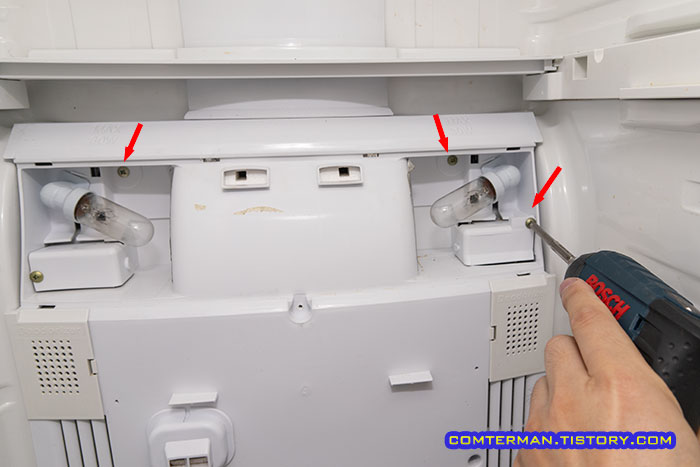 지펠 냉장고 냉장실 팬커버 내부 나사