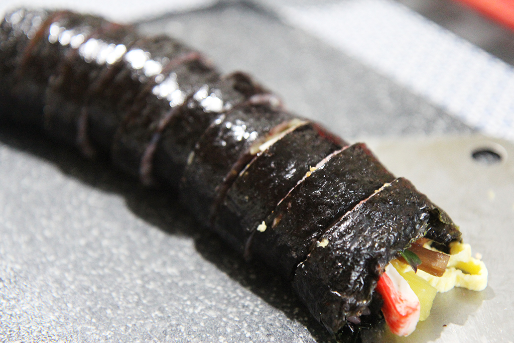 흑미 넣고 만든 김밥