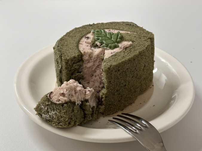쑥팥생크림롤