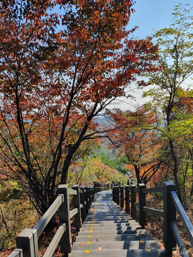 북악산 내부