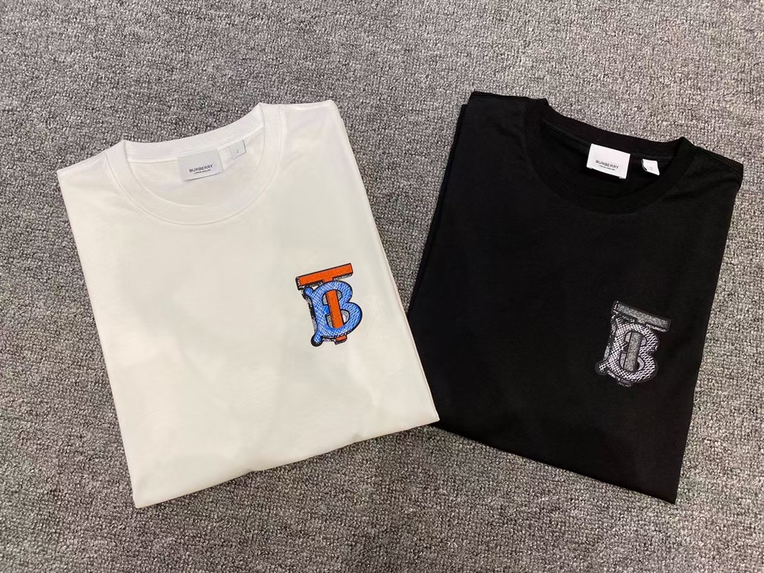  [BURBERRY] 버버리 모노그램 반팔 티셔츠 8033263 (2 COLOR)