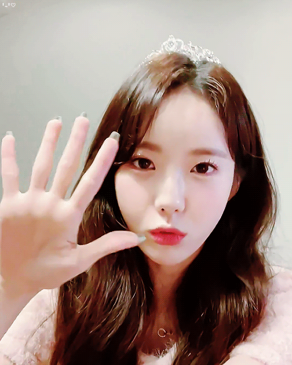  우주소녀 루다 공주님 짤방 gif