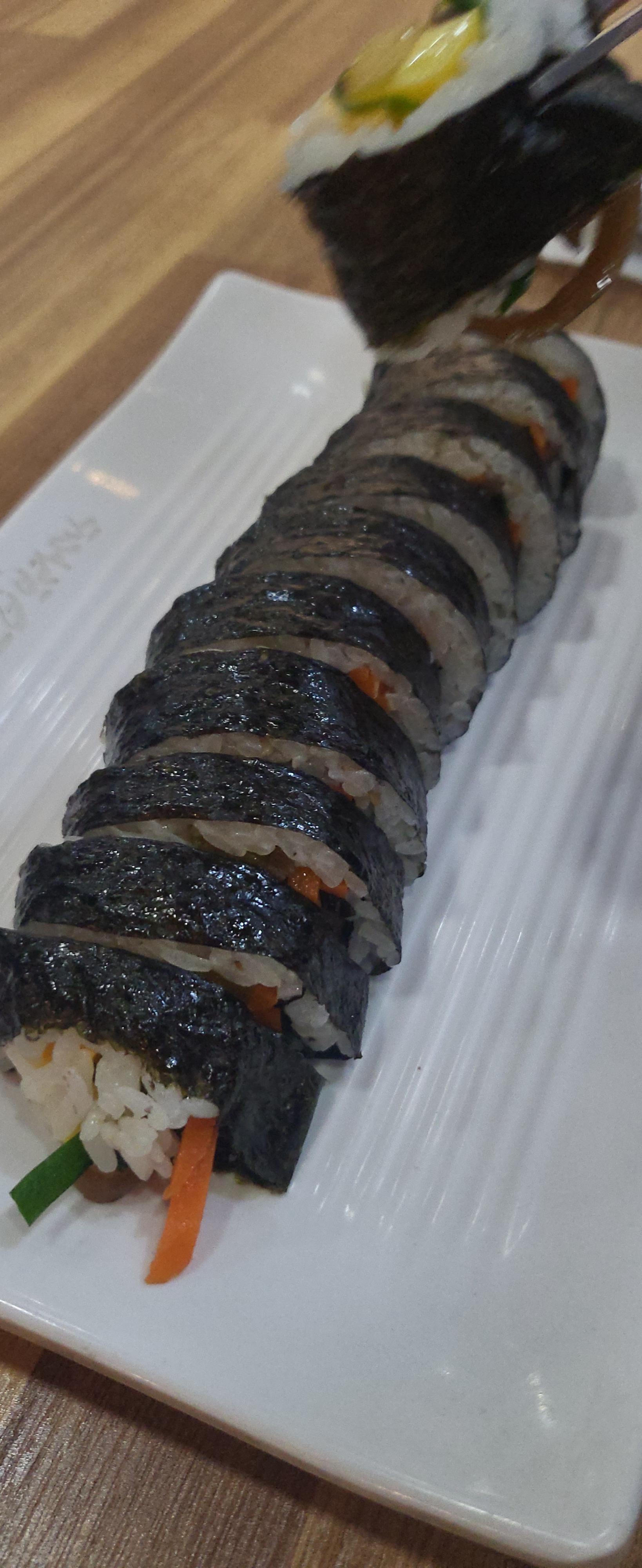 김밥과돈까스 이미지