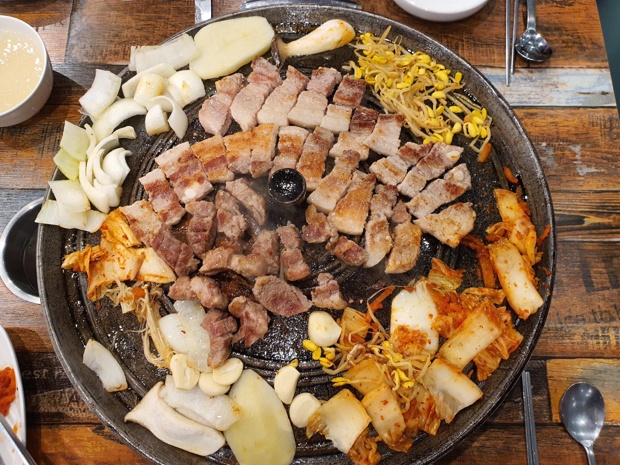  [충북혁신도시 고기집] 만사형통 솥뚜껑 삼겹