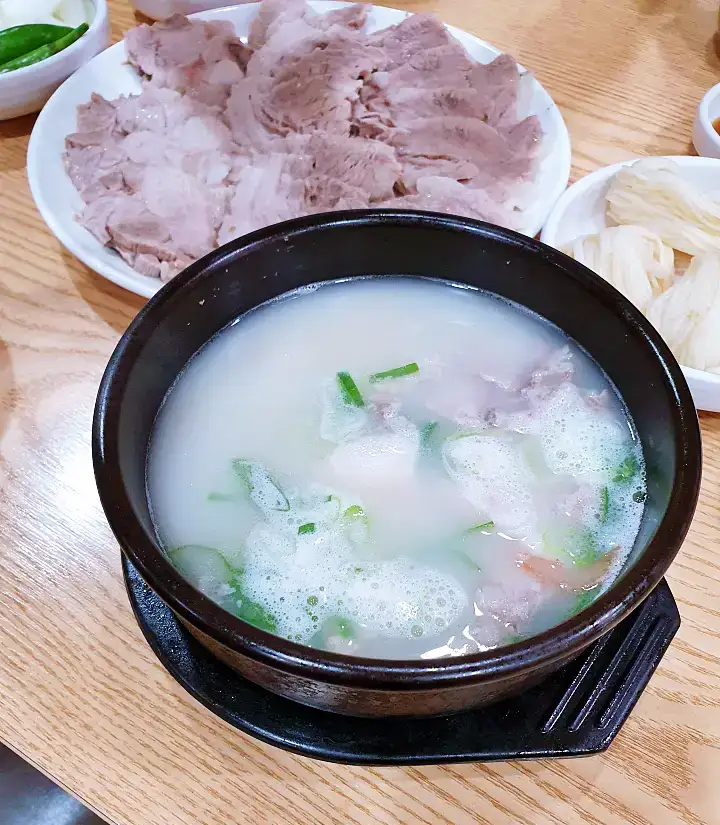 이만기 동네한바퀴 시즌2 돼지국밥 서면 시장 먹자골목 돼지 사골 국밥 부산 부산진구 맛집 소개