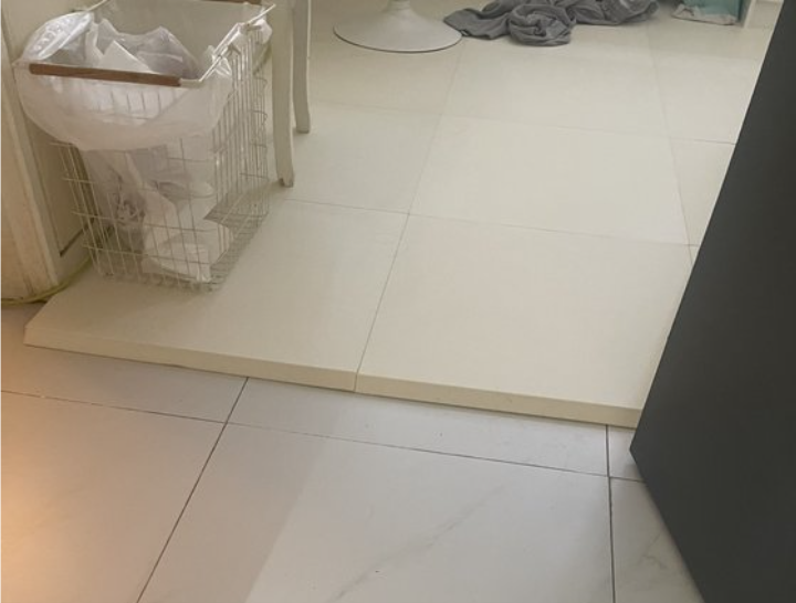 bj 셀리가 층간소음 논란 이후 자신의 집에 공사를 했다고 업로드 한 사진
