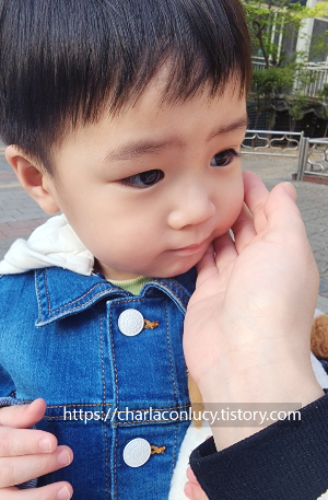  아이를 낳고 느끼는 행복이요? 그걸 어떻게 말로 다 표현할 수가 있을까요