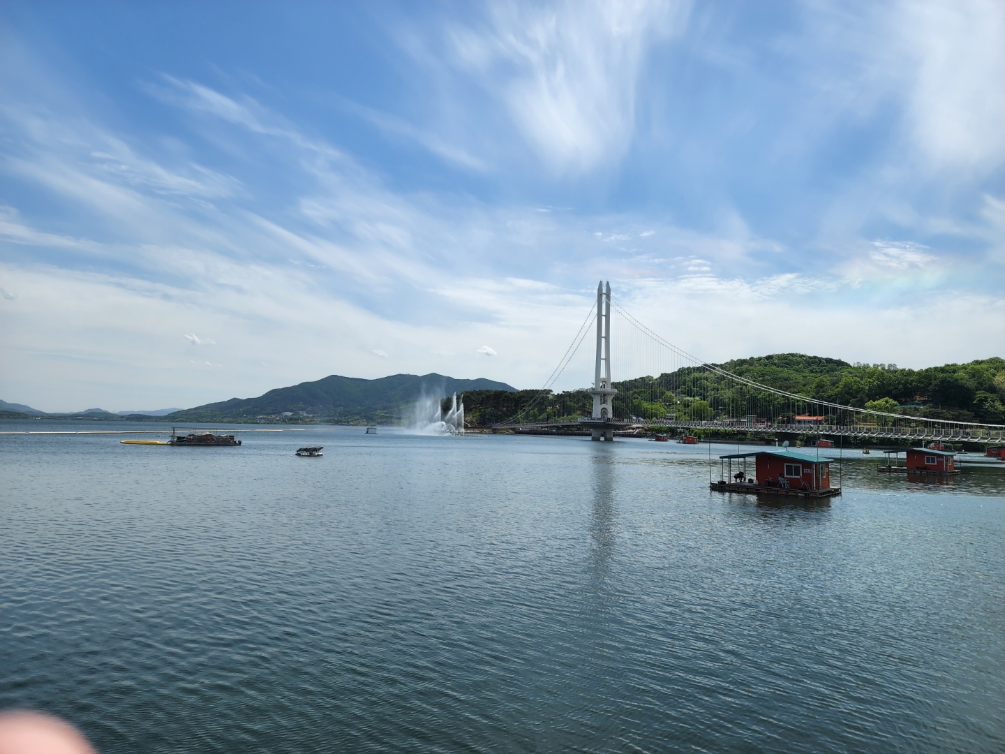 충남 예산 예당호 출렁다리 전경