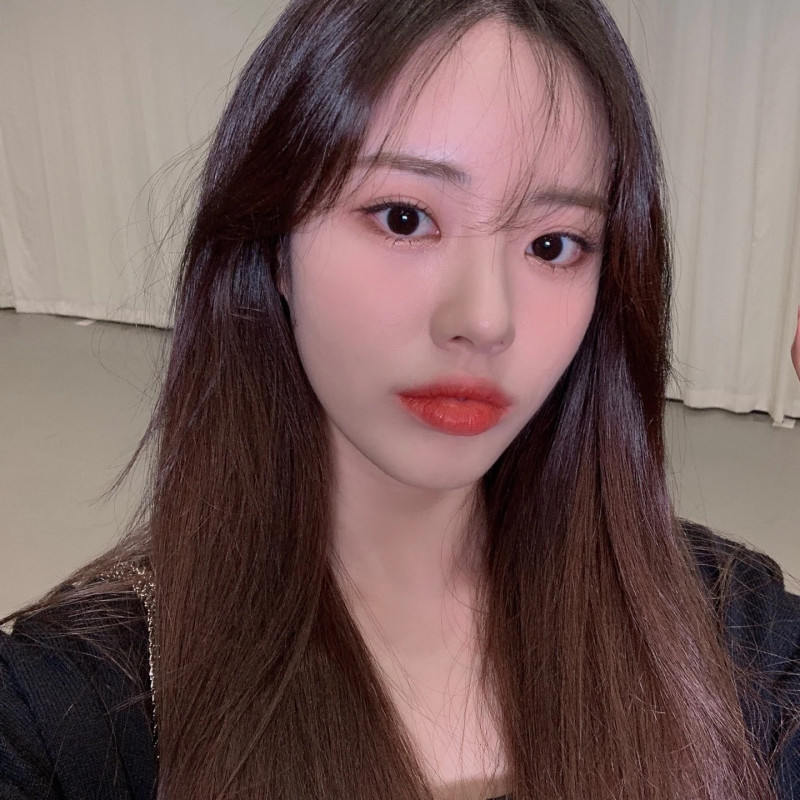  프로미스나인 박지원 인스타그램 셀카 사진