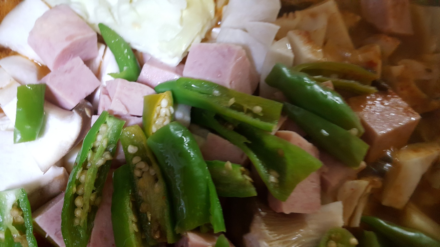  돼지고기김치찌개