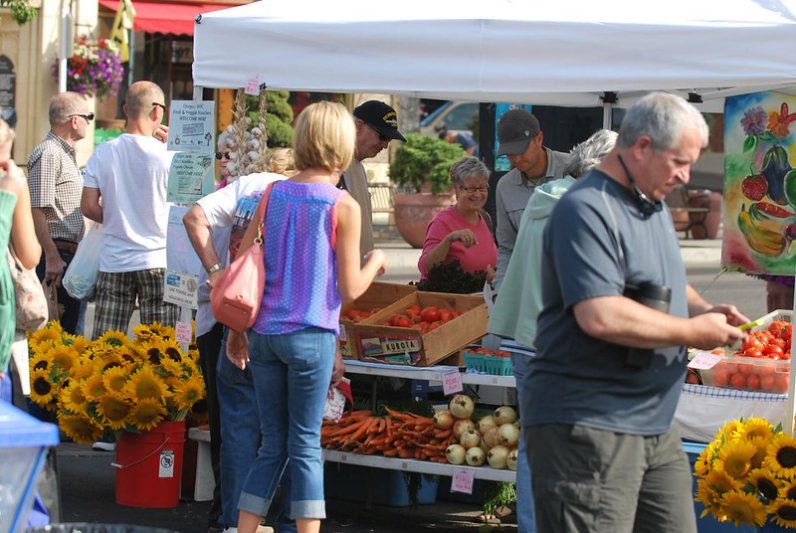 LA FARMER'S MARKET