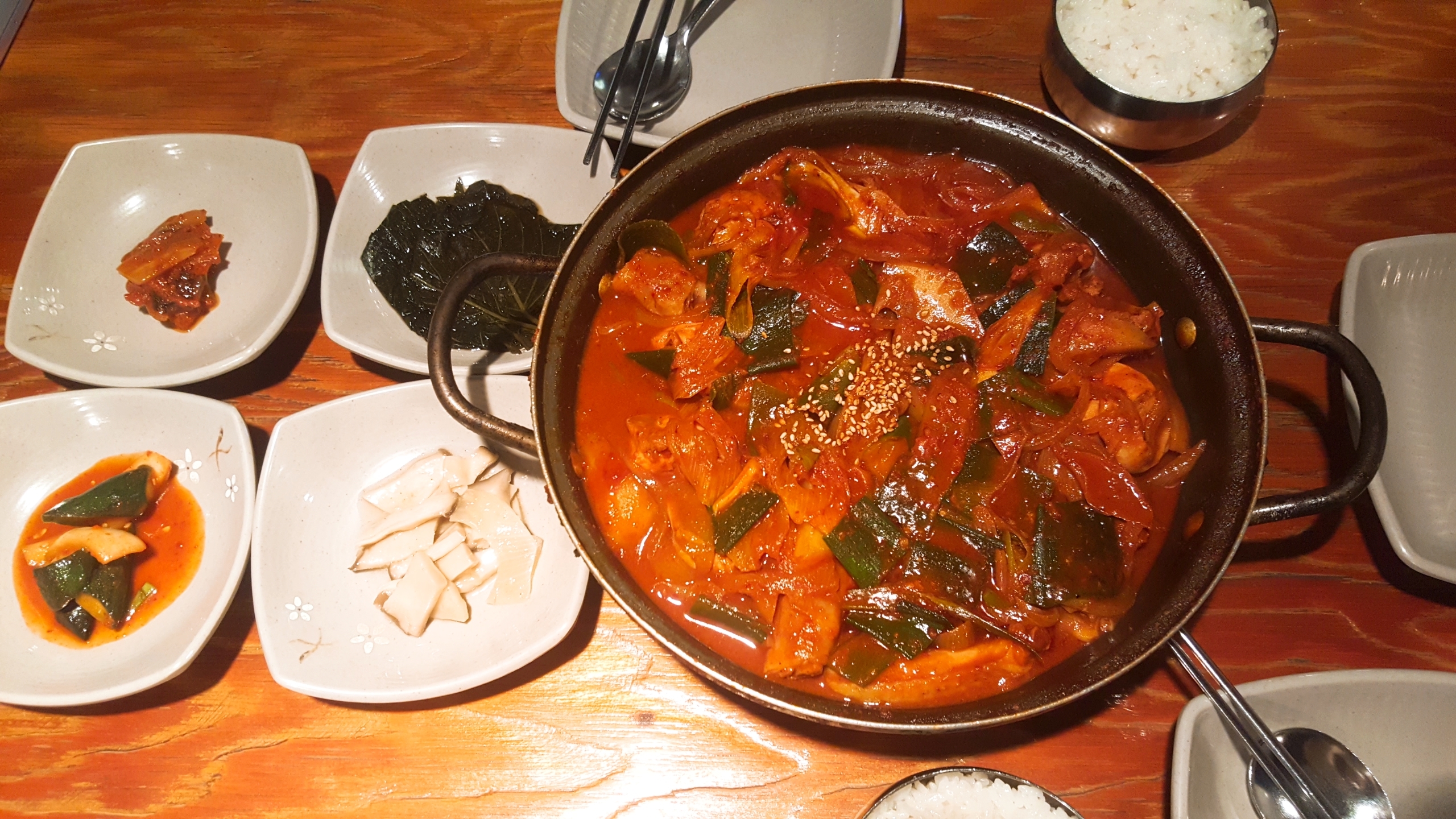  매콤,달콤, 칼칼한 맛이 땡긴다면 전북 전주 더 마중으로