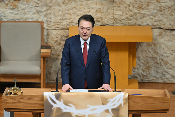 윤대통령 부활정 예배 참석