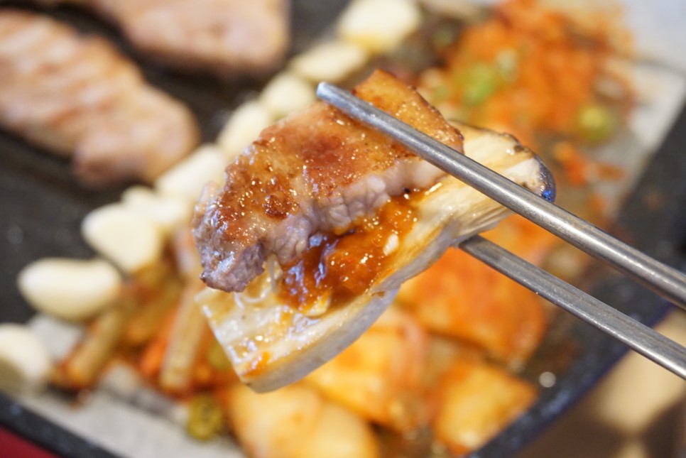 합정 고깃집 미삼 삽겹살 합정역 맛집 영업시간 테이블