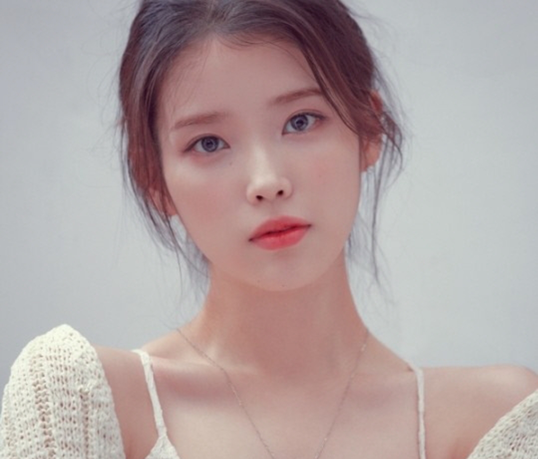  아이유 칸 입성 영화 브로커