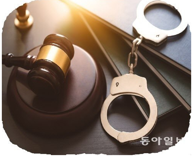 ("헌법은 검사의 수사권을 침묵시킨다") .... 1