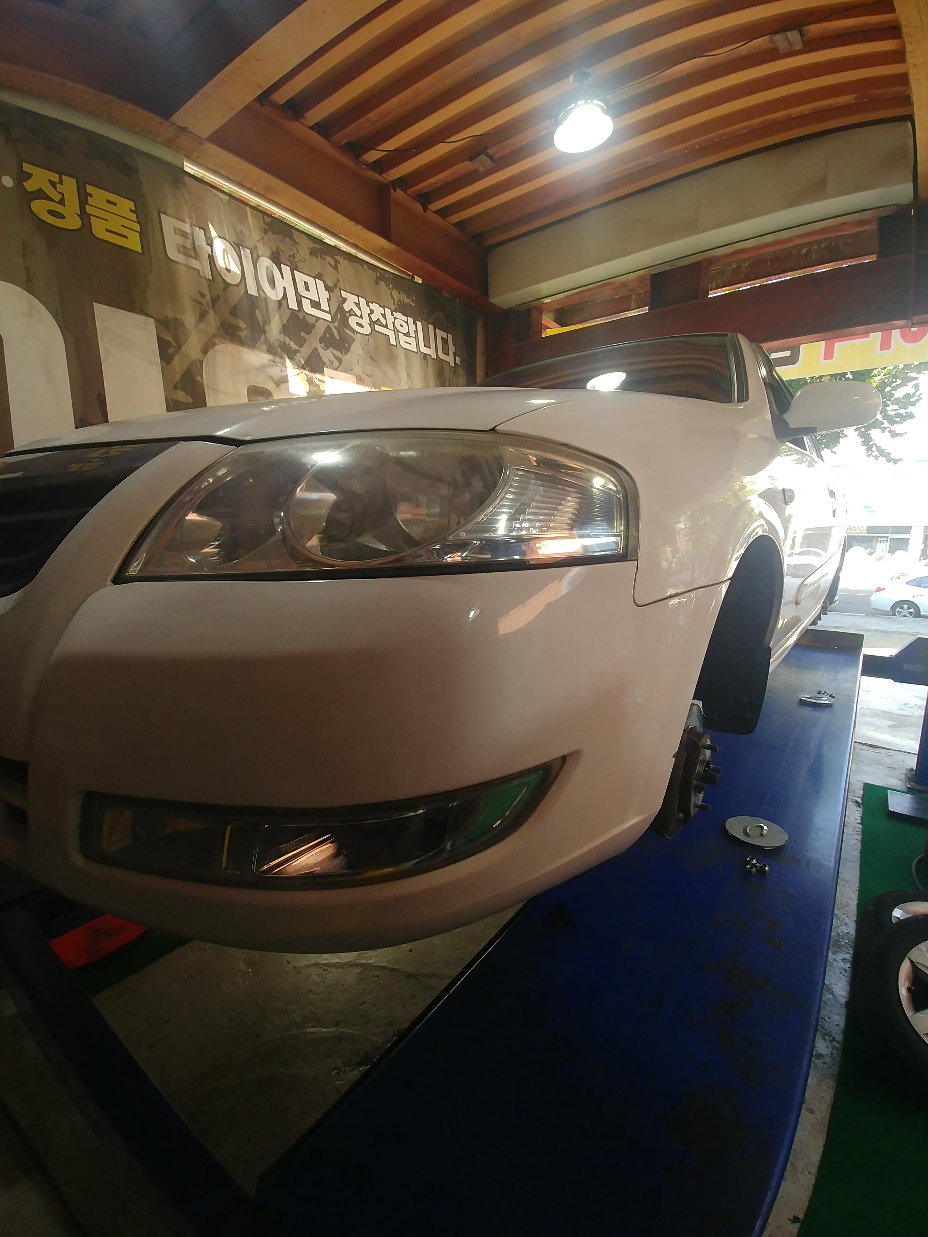 타이어맨 이미지