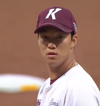  안우진 5.2이닝 1실점 10K 성공적인 복귀전, 3승 성공