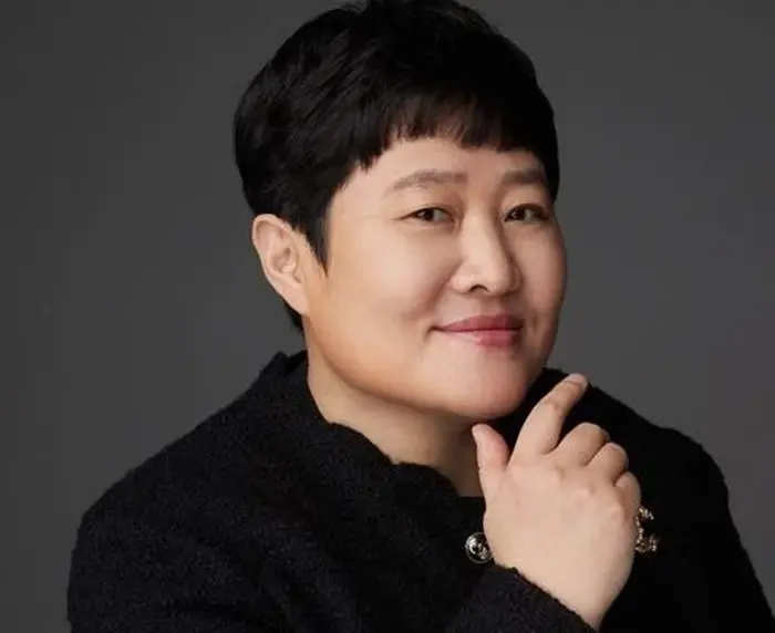 "18년간 못 받은 돈만 100억…" 이승기 소속사 대표가 지금까지 속이고 노예처럼 부려먹은 충격적인 만행과 협박