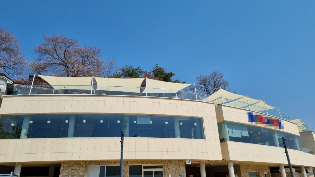 탁트인 강가 카페옥상 그늘막 분위기 사네-세이드하우스 전국설치, 전국AS