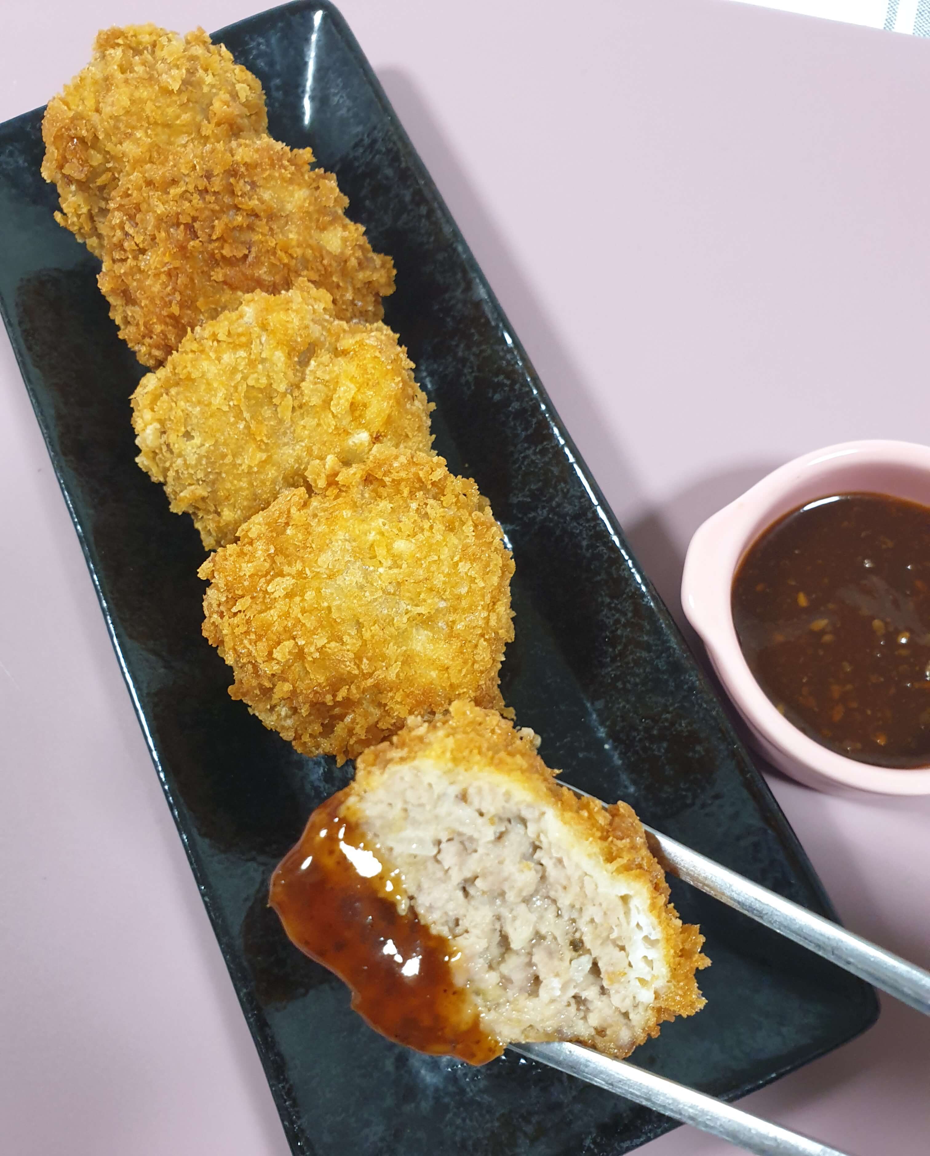  아이도 어른도 좋아하는 멘치카츠 만들기