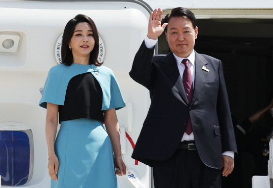  전여옥 폭탄발언, 尹·김건희 극찬하며.."만일 저 자리에 이재명 서 있다면?"