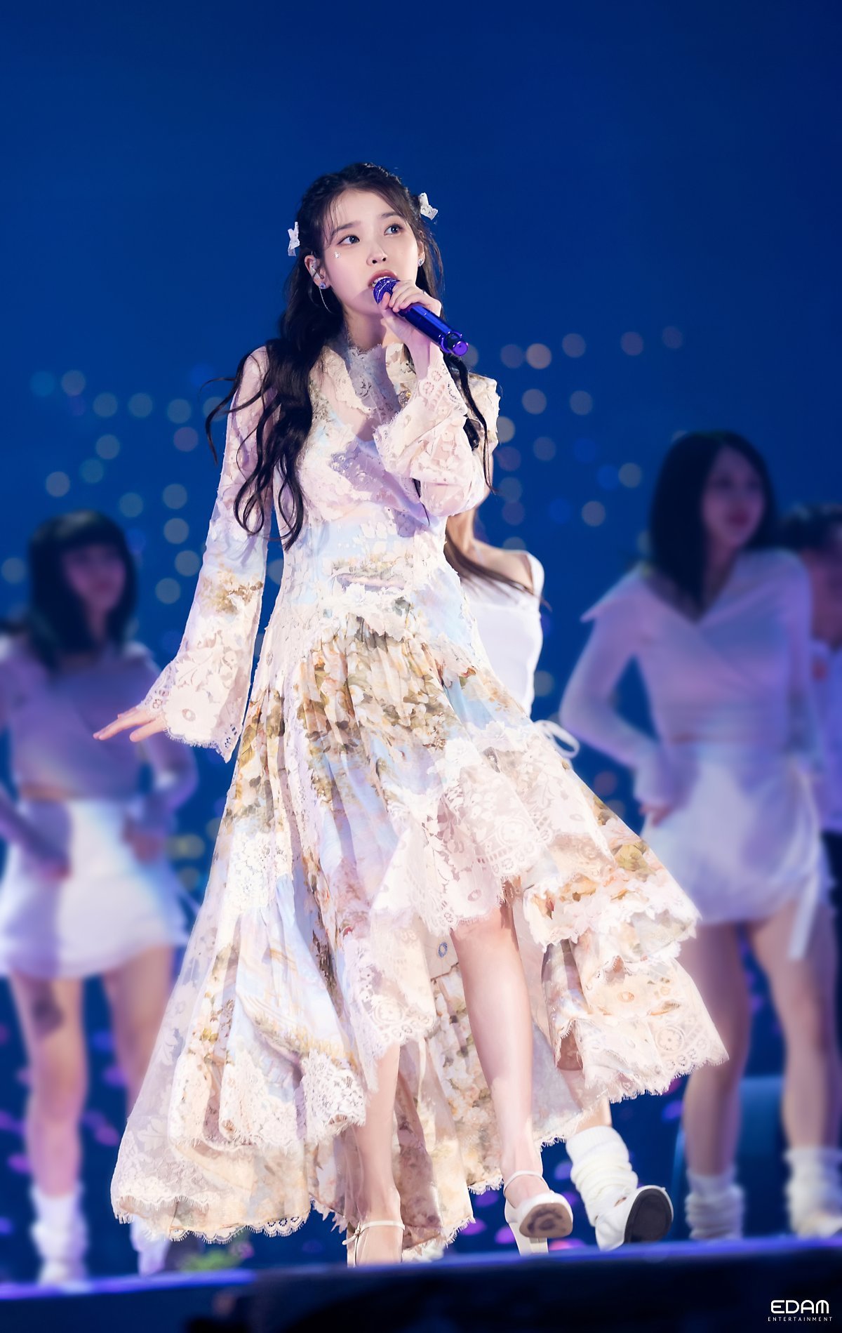  아이유 포스트 ‘I+UN1VER5E’ Epic poetry 42p
