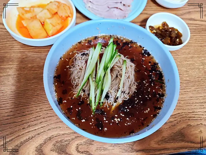 생활의달인 냉국수 막국수 편육 수육 달인 맛있는 막국숫집 은둔식달 40년 경력 노포 부여 맛집 정보