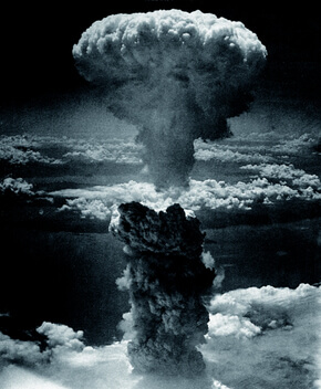 히로시마 원자폭탄 폭발 장면입니다.