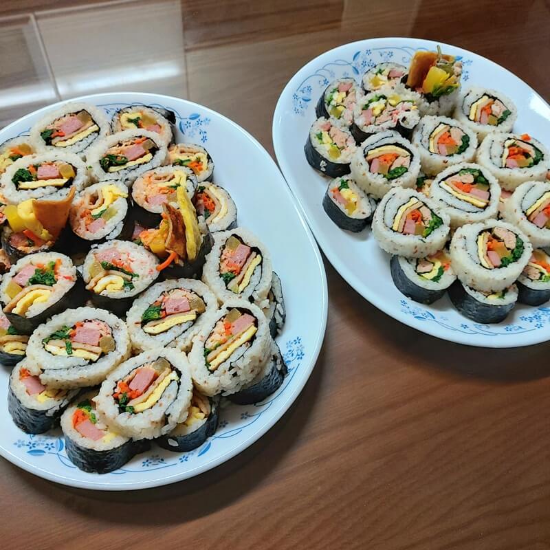 집에서 만들어 먹은 4가지 김밥 완성 사진
