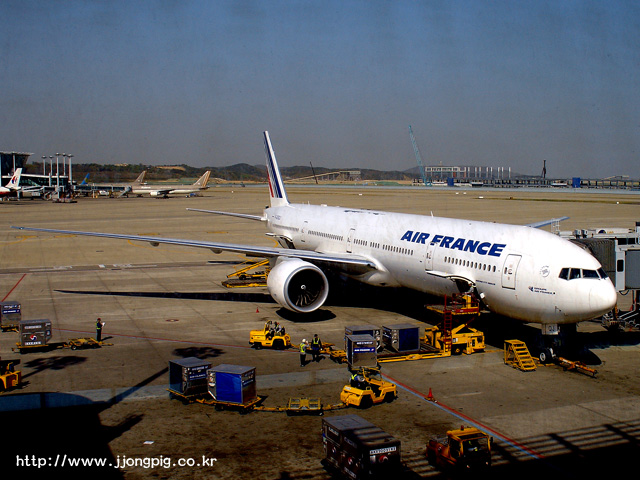 에어 프랑스 Air France AF AFR F-GSQJ 777-300ER Boeing 777-300ER B77W 인천공항 Incheon International 서울 Seoul ICN RKSI