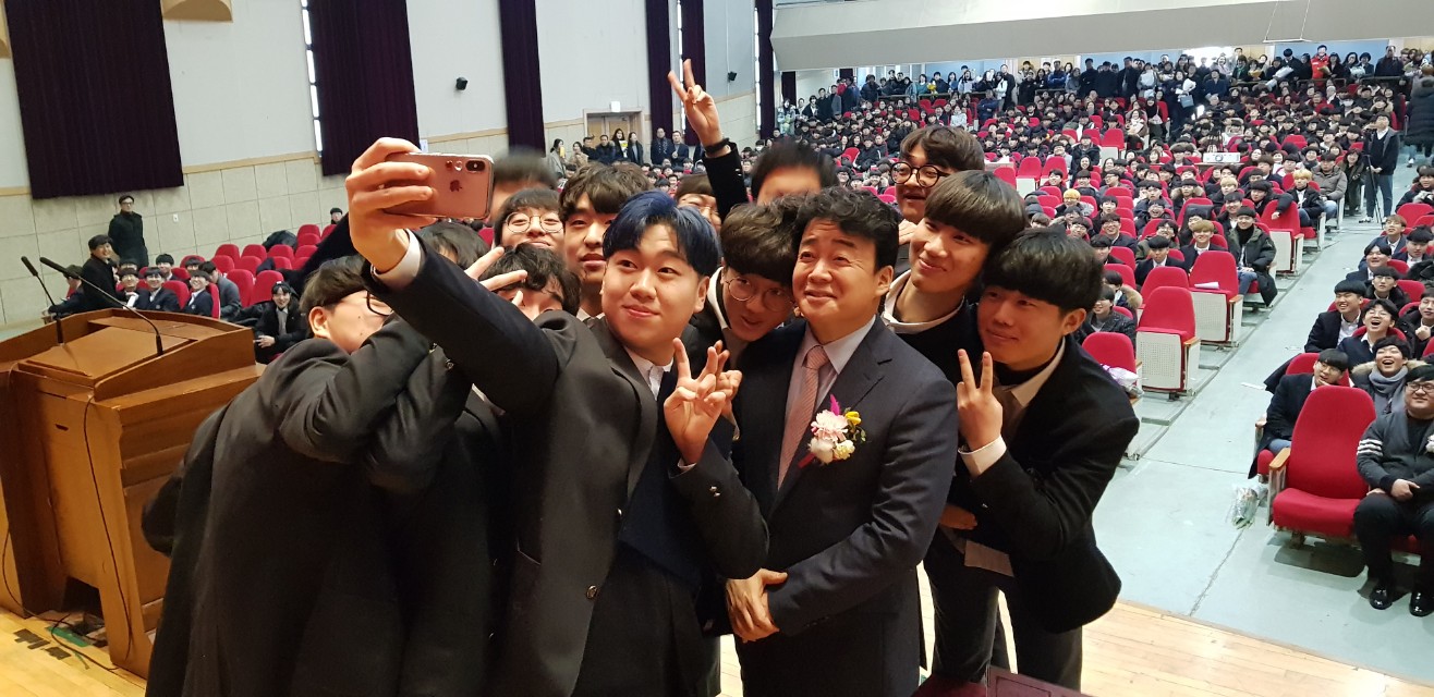 빽햄·감귤오름·백석된장·한신포차 낙지볶음·치킨 스테이크 밀키트까지 끊임없는 논란... 백종원 더본코리아 대표 공식 사과 - 치킨 스테이크 밀키트·백석된장·한신포차 낙지볶음, 알고보니 수입산 재료 빽햄·감귤오름·백석된장·한신포차 낙지볶음·치킨 스테이크 밀키트까지 끊임없는 논란... 백종원 더본코리아 대표 공식 사과 - 치킨 스테이크 밀키트·백석된장·한신포차 낙지볶음, 알고보니 수입산 재료