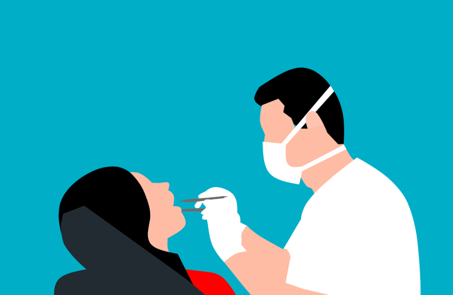 치과치료를 받고 있는 사람들의 모습