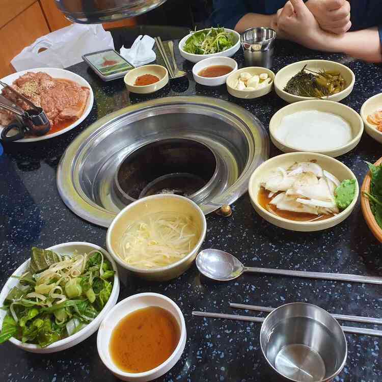 부자돼지숯불갈비 이미지