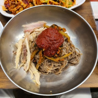 막국수 닭무침 닭곰탕