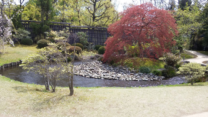 고코엔-정원의-내부-모습을-찍은-사진