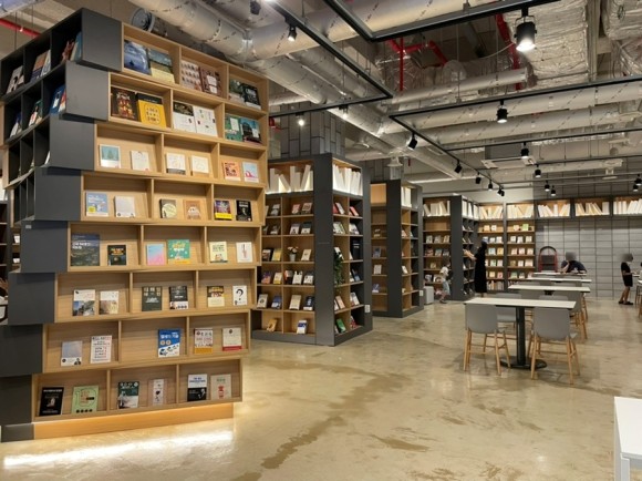 북카페 우리동네소금빵*종로서적 콜라보! 인천 앨리웨이 종로book&bakery 22