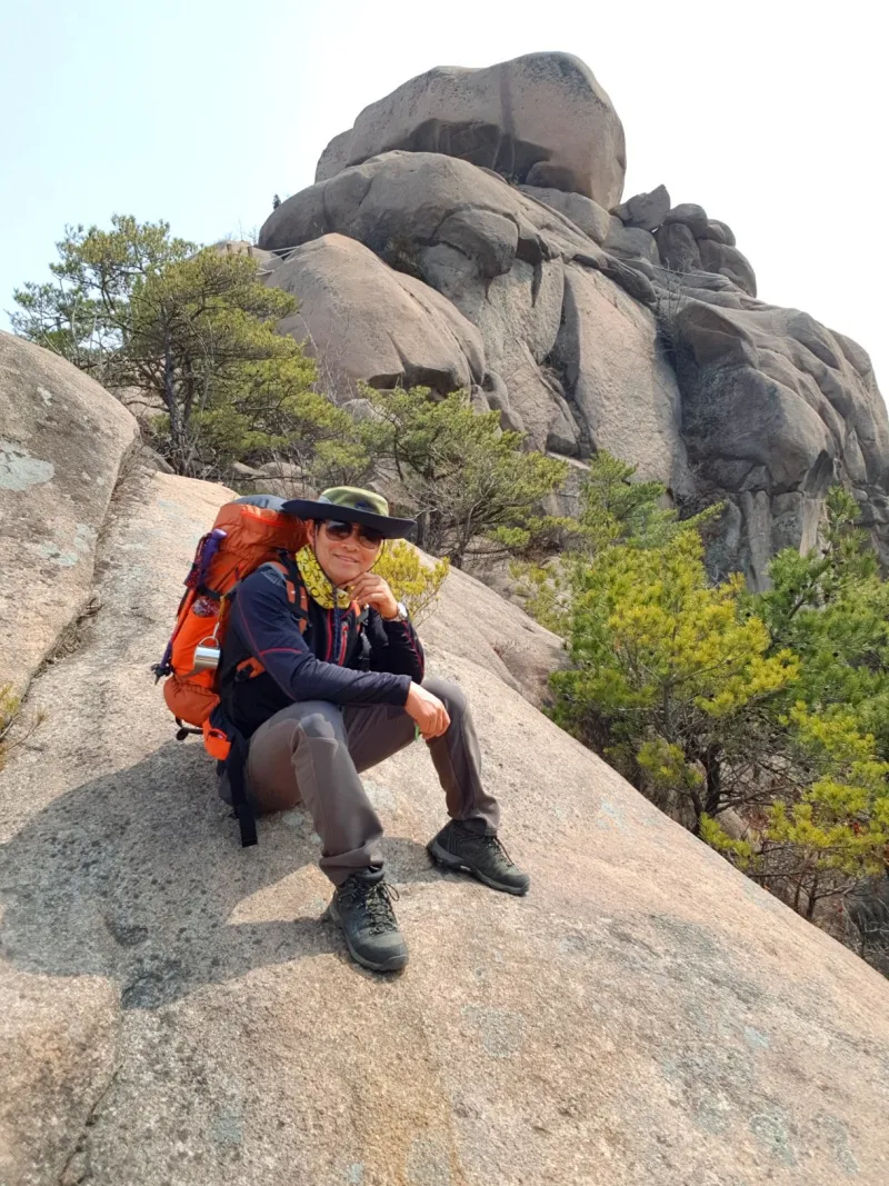 경남 합천 감암산 누룩덤 앞에서