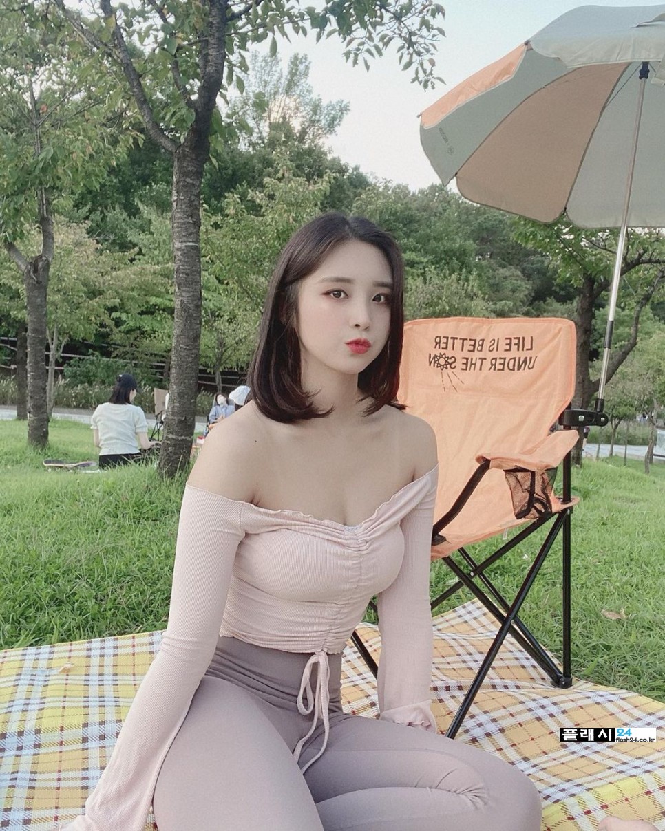 유부녀 꽃빵 레깅스 룩북 11