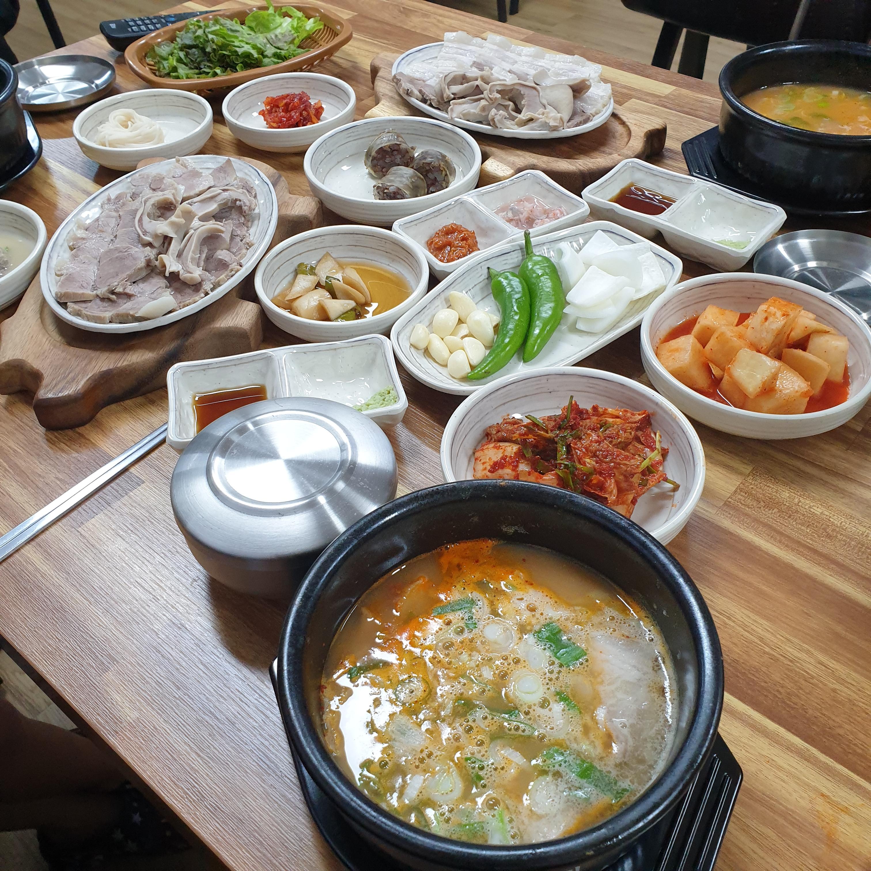 우리돼지국밥 사진 2