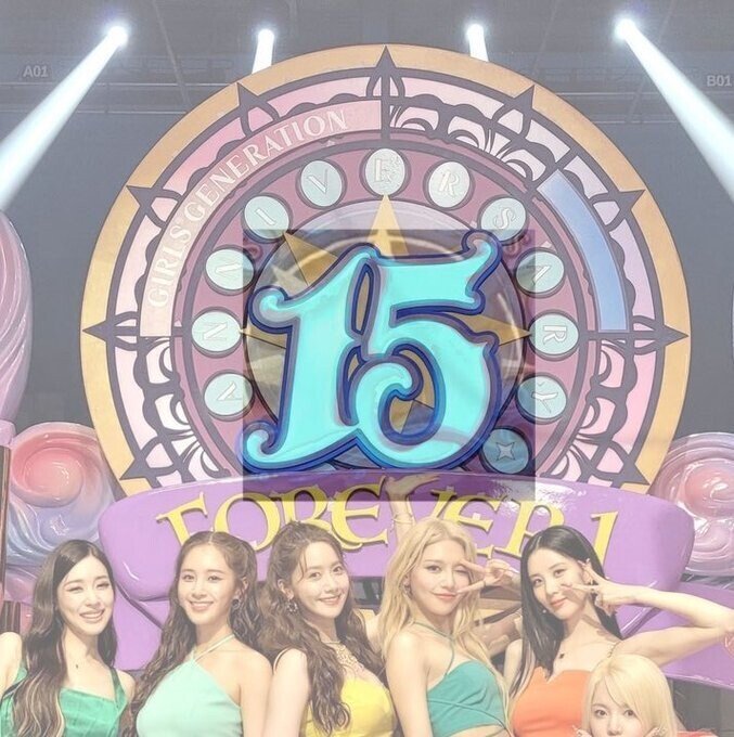  소녀시대 15주년에서 디즈니 테마파크 표절 논란