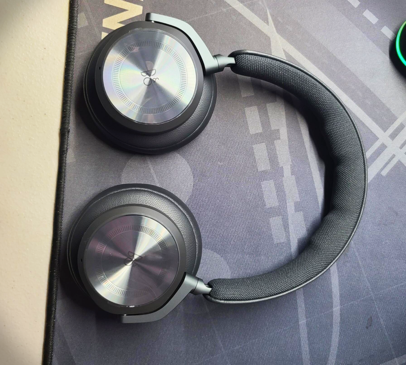 뱅앤올룹슨 베오플레이 HX (B&O Beoplay HX)