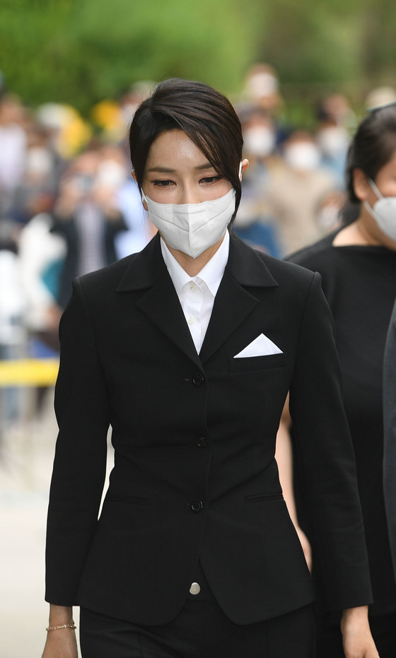  김건희 여사, 故김영삼 前대통령 부인 손명순 여사와 '1시간 환담'