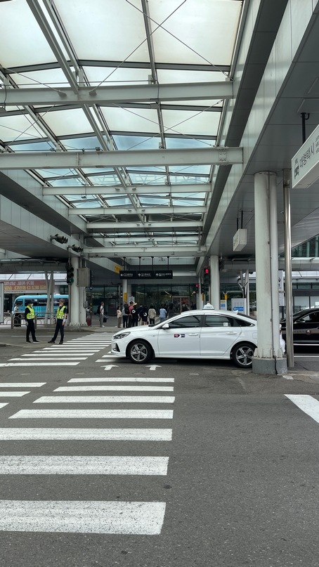 김포공항 주차장 맞은편 사진